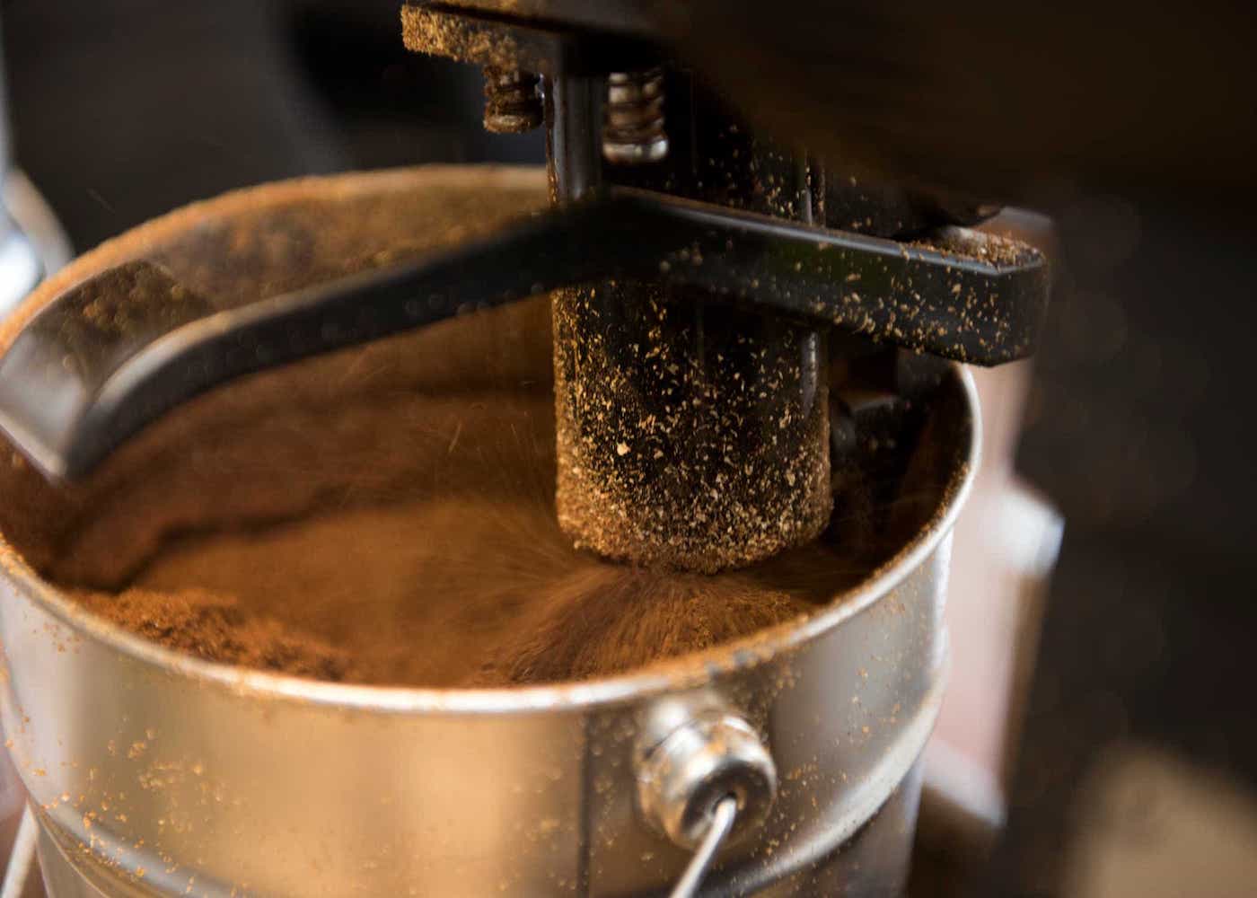 Mahlen – Der richtige Mahlgrad ist entscheidend für die perfekte Extraktion. 3