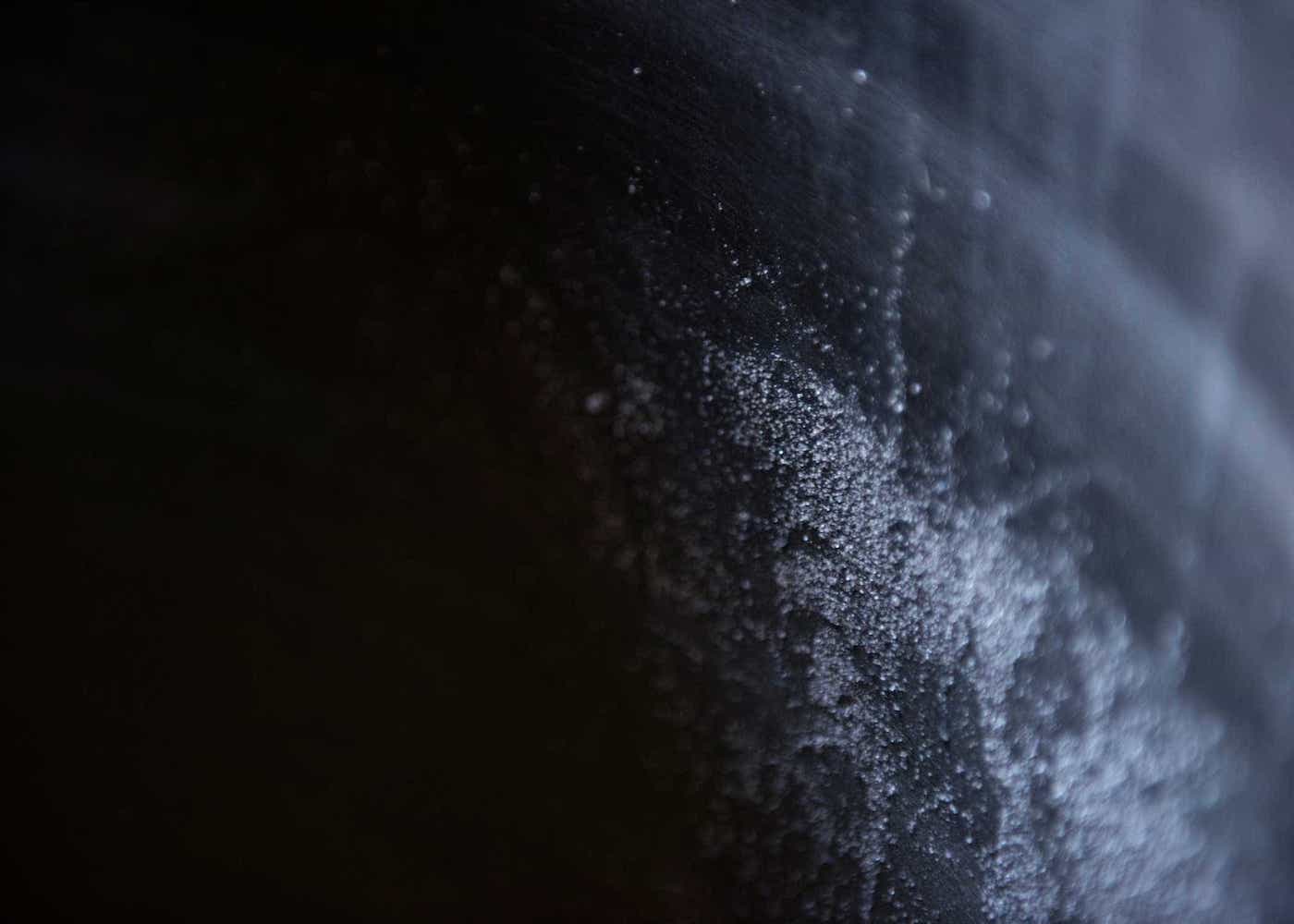 Produktion – Tonic-Ingredienzen natürlichen Ursprungs werden beigefügt. 5